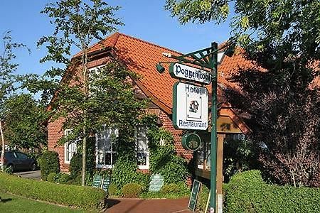Hotel Garni Poggenstool Neuharlingersiel Esterno foto