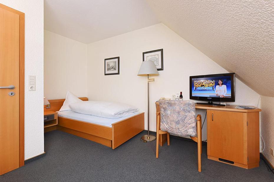 Hotel Garni Poggenstool Neuharlingersiel Esterno foto
